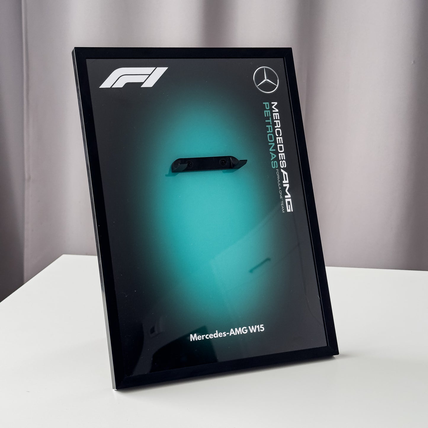 DisplayFrame F1 Mercedes Petronas AMG W15 21x30cm