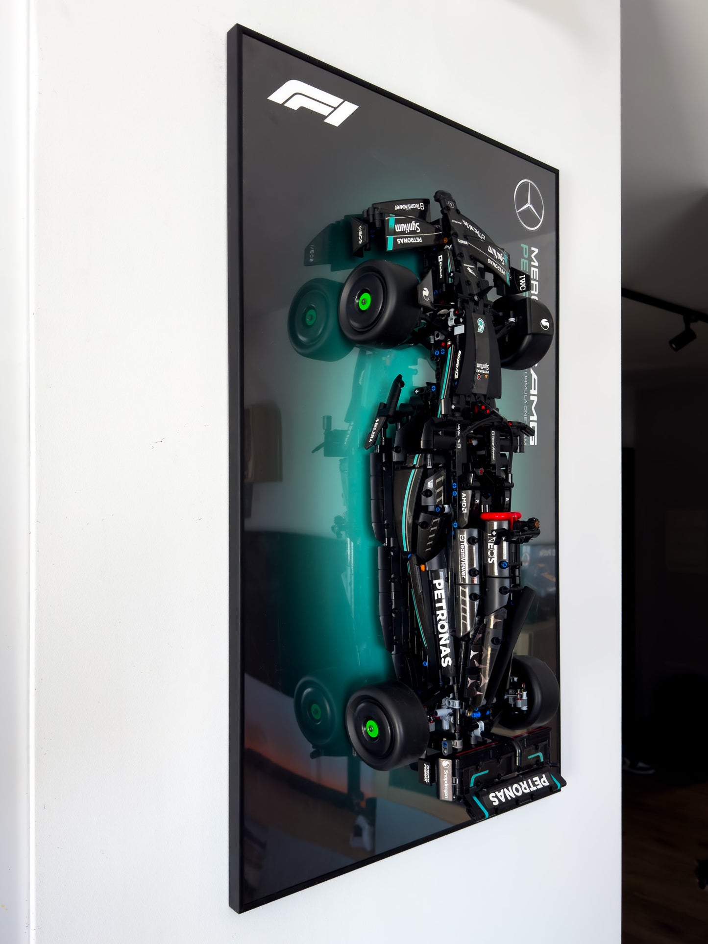 DisplayFrame F1 Mercedes Petronas AMG 50x80cm